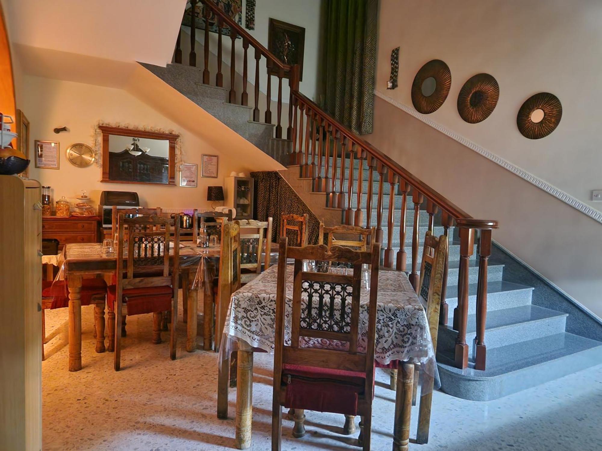 Saracini'S Homestay Attard Exterior foto